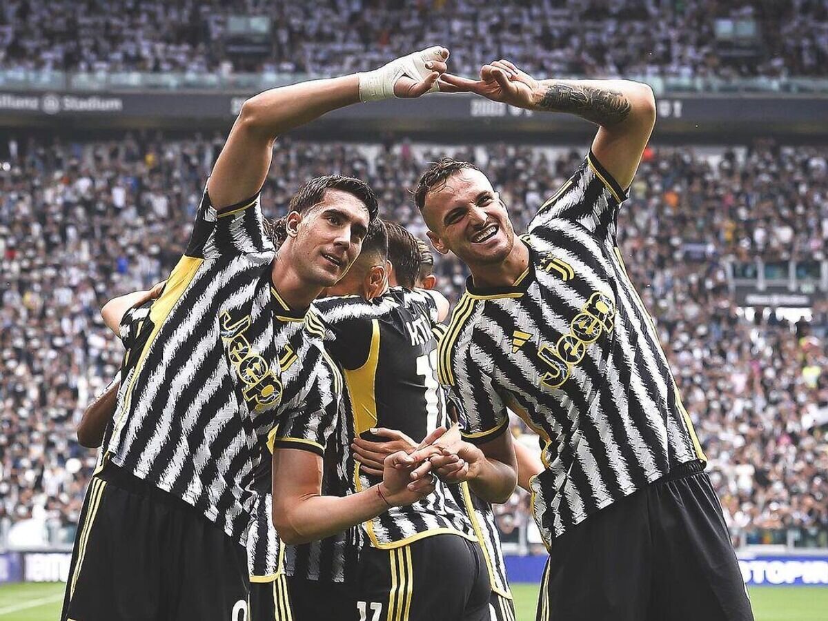    Футболисты "Ювенутса"© Фото : Соцсети Федерико Гатти