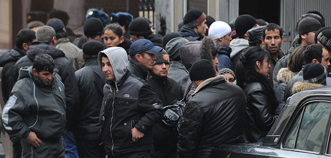 Родственники "ценных"специалистов пытаются  спасти экономику РФ -вызволяют своих.