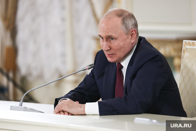    Пенсионерка пригласила Путина к себе, чтобы он посмотрел, в каких условиях она живет