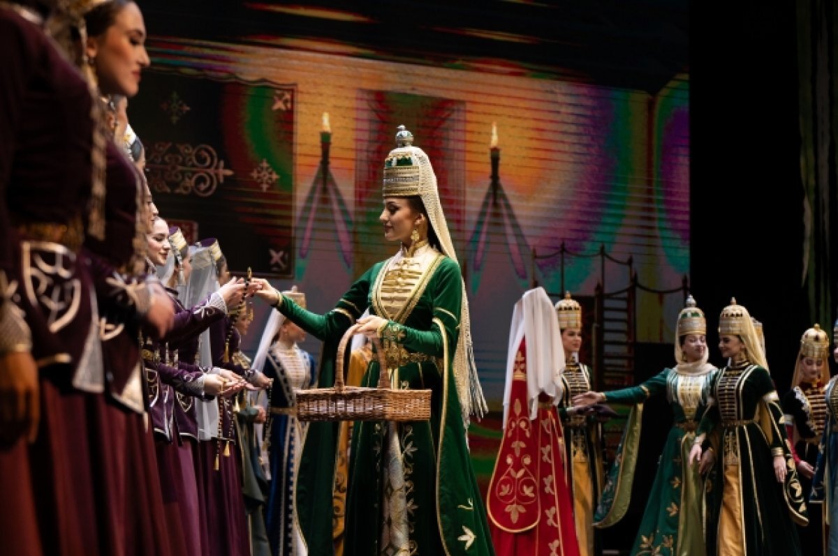    Свадьба по канонам.