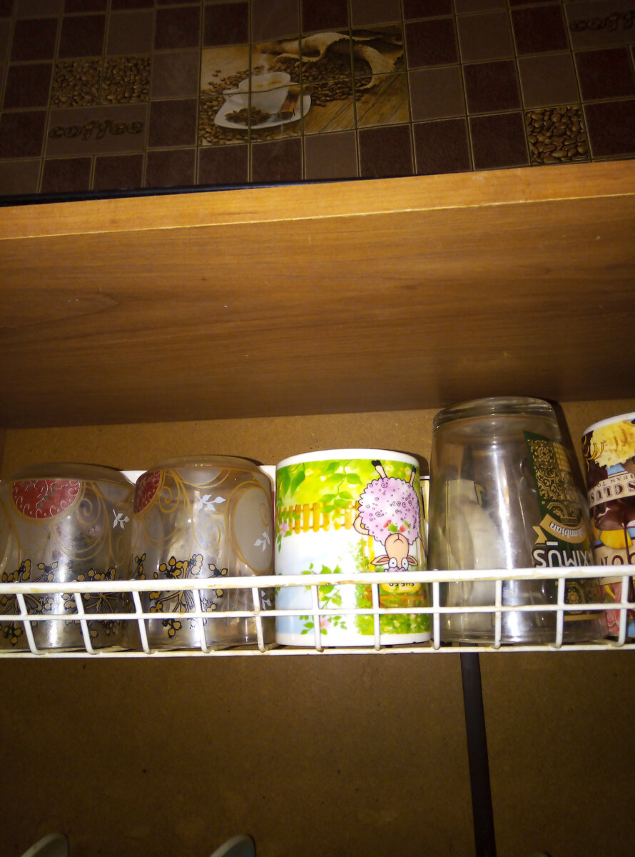 Для повседневного чаепития. А есть еще для праздников. ..