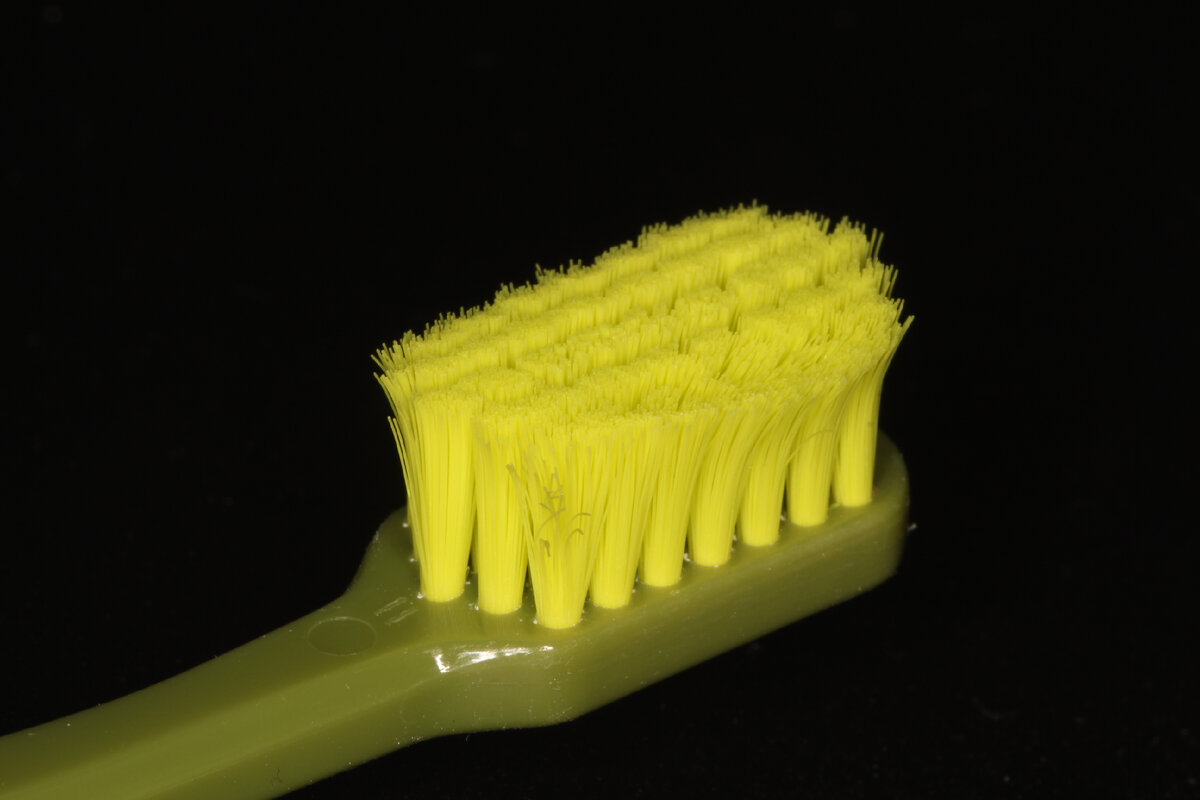 Пора менять. Мягкая щётка 6 с чем-то тысяч щетин.