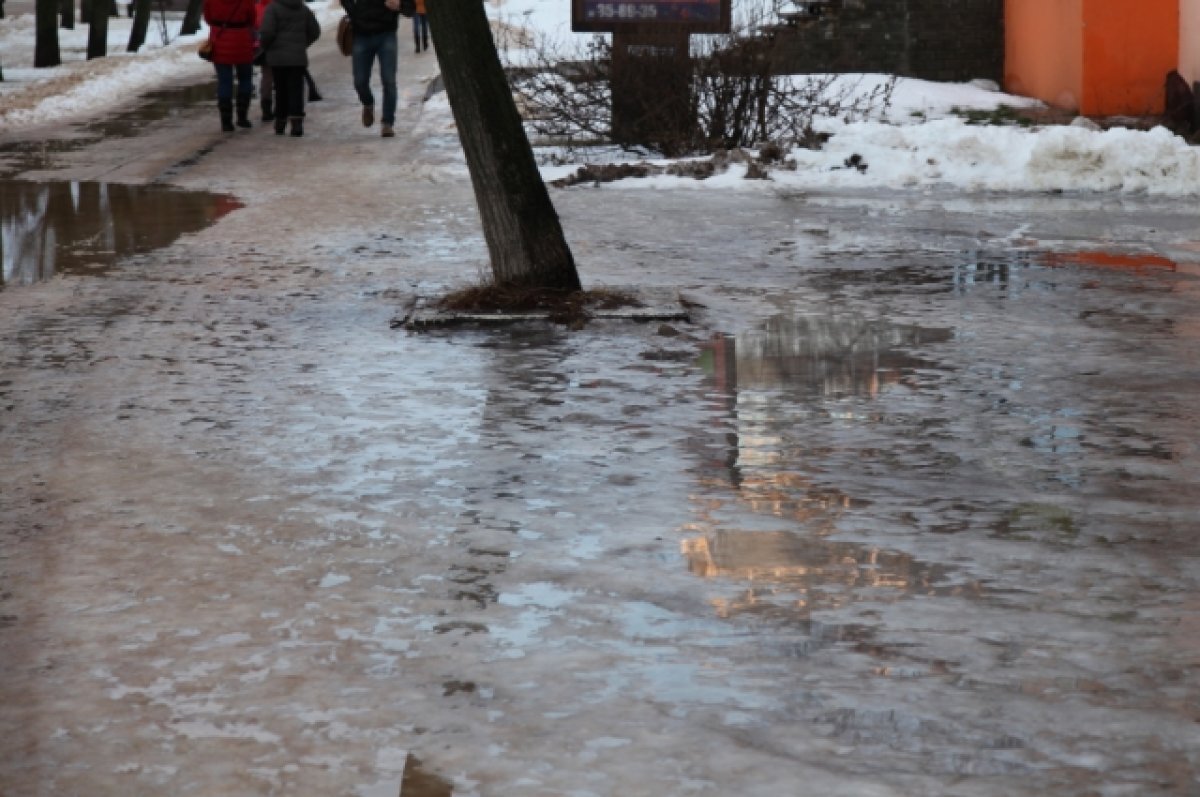    Гололёд на городских улицах.