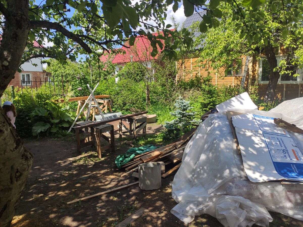 Вид на лужайку 