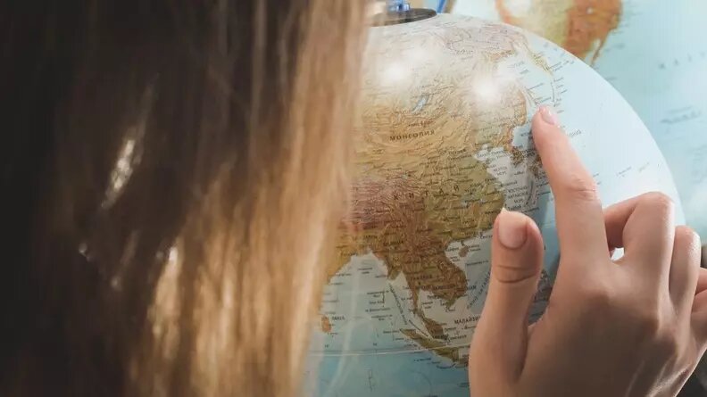     В Кисловодске с начала года туристы, расплачиваясь картами, потратили 12,3 миллиарда рублей, сообщили в городской администрации.