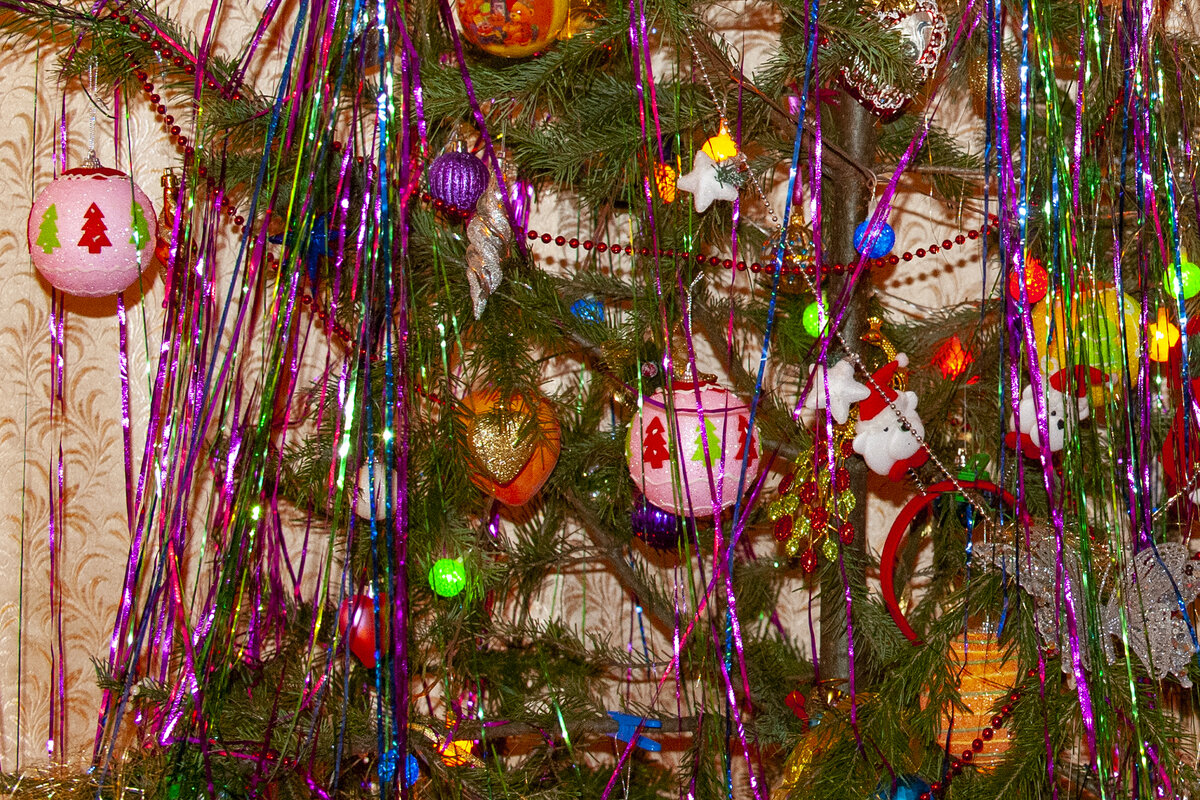 "Новогодние игрушки, свечи и хлопушки в дом!"