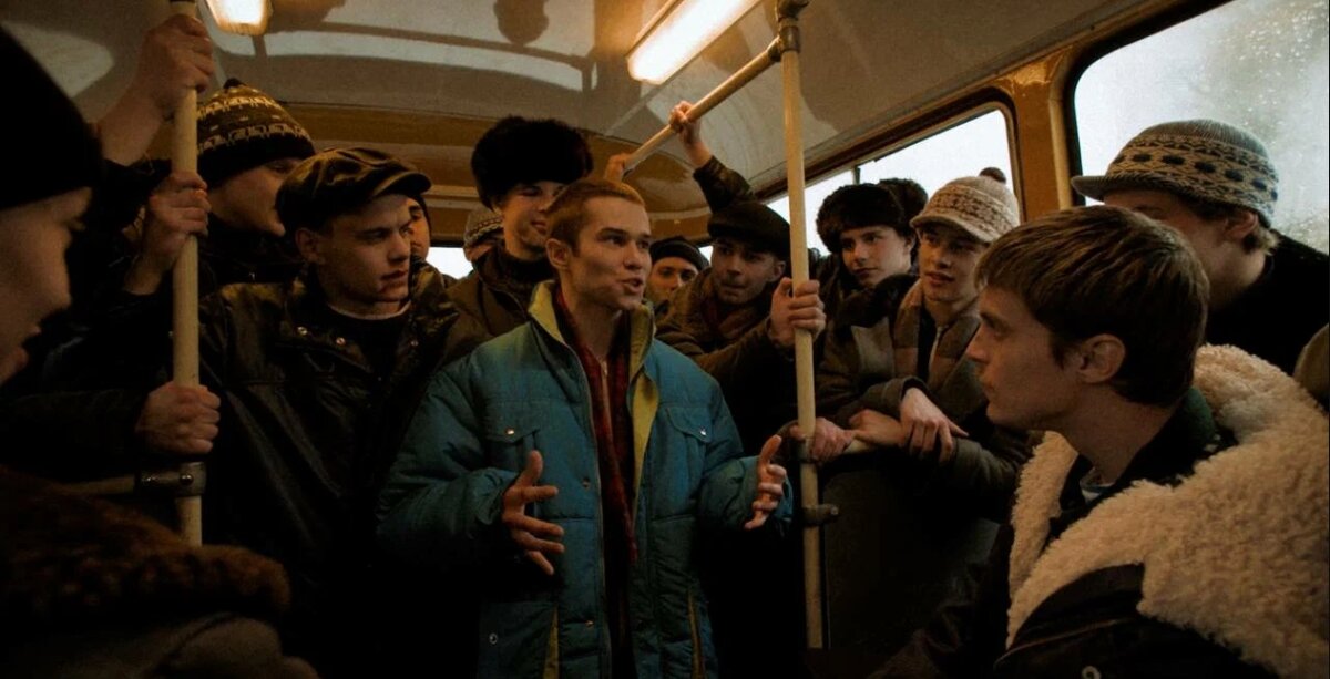 кадры из сериала "Слово пацана. Кровь на асфальте"