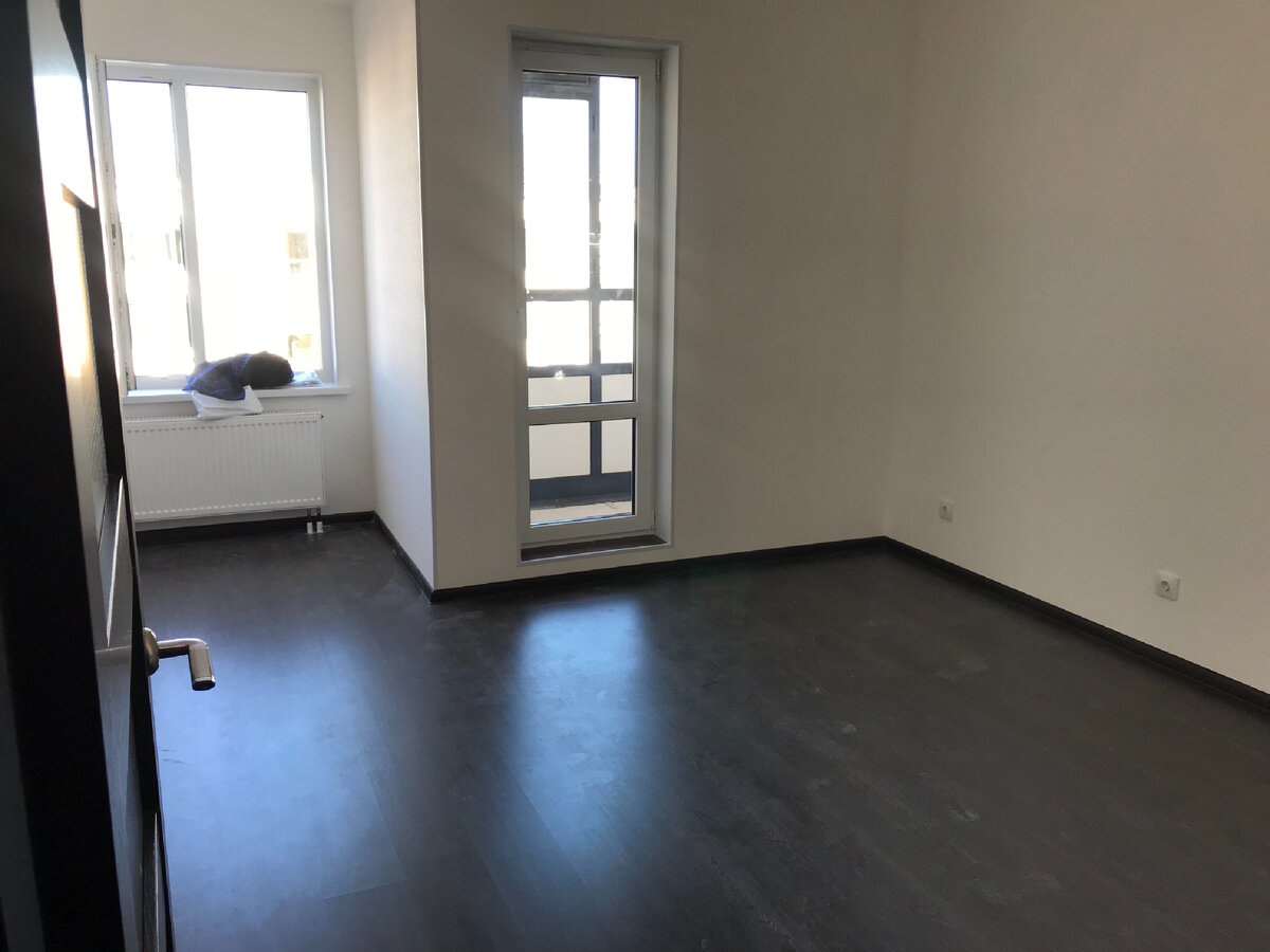 Совсем ещё пустая квартира в день приемки