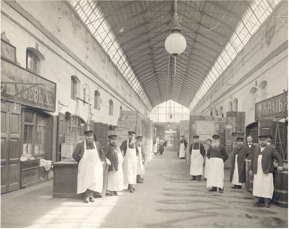 Рынки торговые санкт петербург. Апраксин двор 1900-1910, Санкт-Петербург. Апраксин двор 19 век. Апраксин двор Санкт-Петербург. Щукин двор в Санкт-Петербурге 19 век.