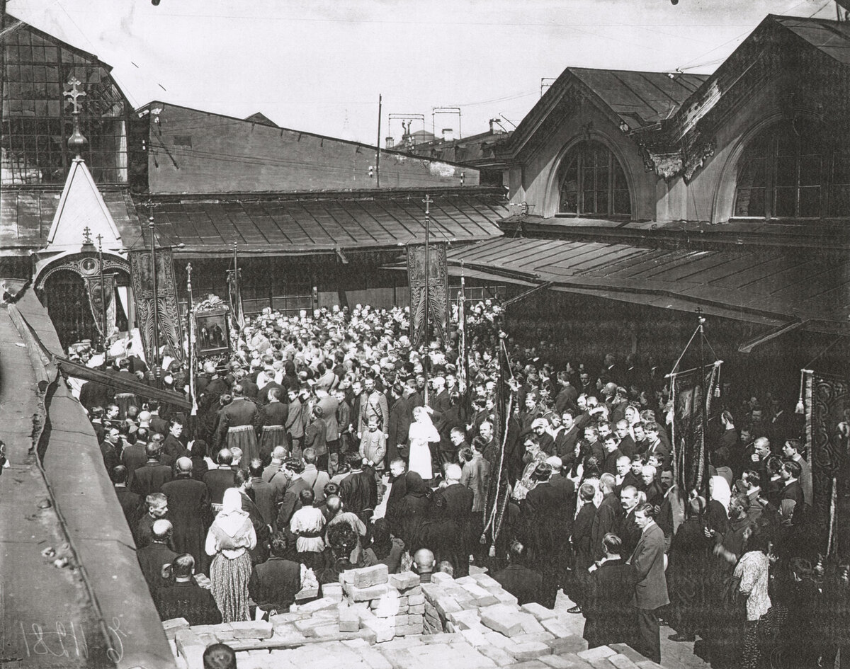 Апраксин двор: уникальное историческое место в центре Петербурга. Как там  обманывали покупателей? | Прогулки по Санкт-Петербургу | Дзен