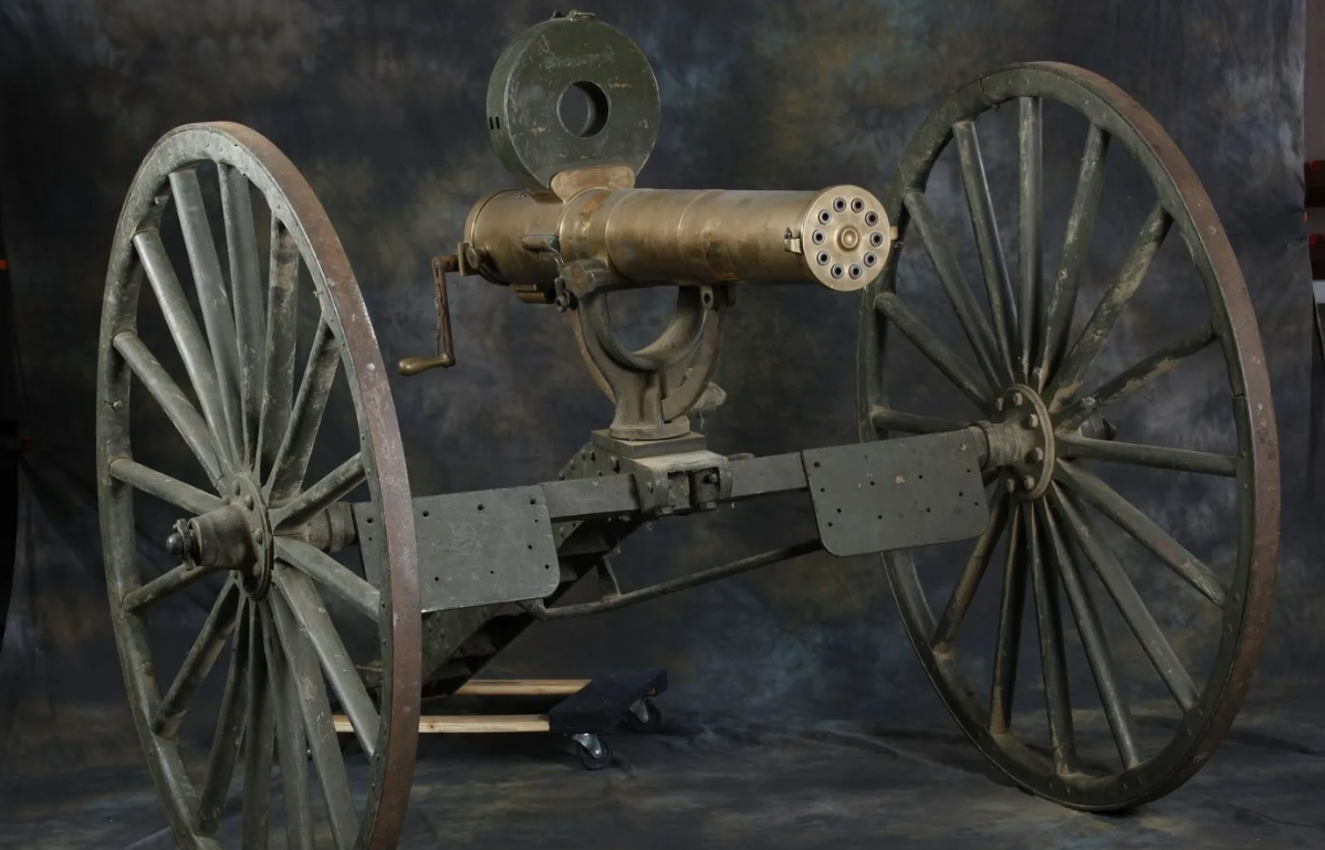 История пулеметов. Пулемёт Гатлинга 1862. Орудие Гатлинга модель 1862 года. Картечница Гатлинга 1862. Пулемёт Гатлинга 1862 патрон.