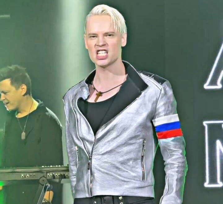 Обиделся, всё таки... 