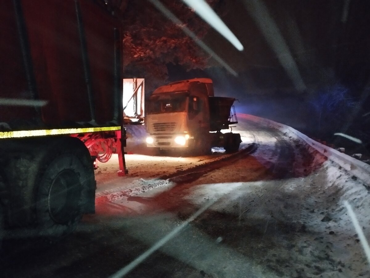 Большегруз перекрыл федеральную дорогу в Карелии | Фактор News | Дзен