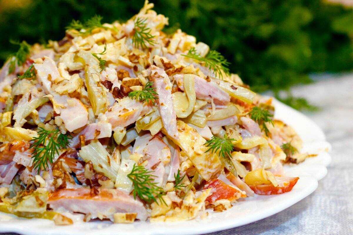 Салат с копченой курицей - рецепты с фото и видео на l2luna.ru