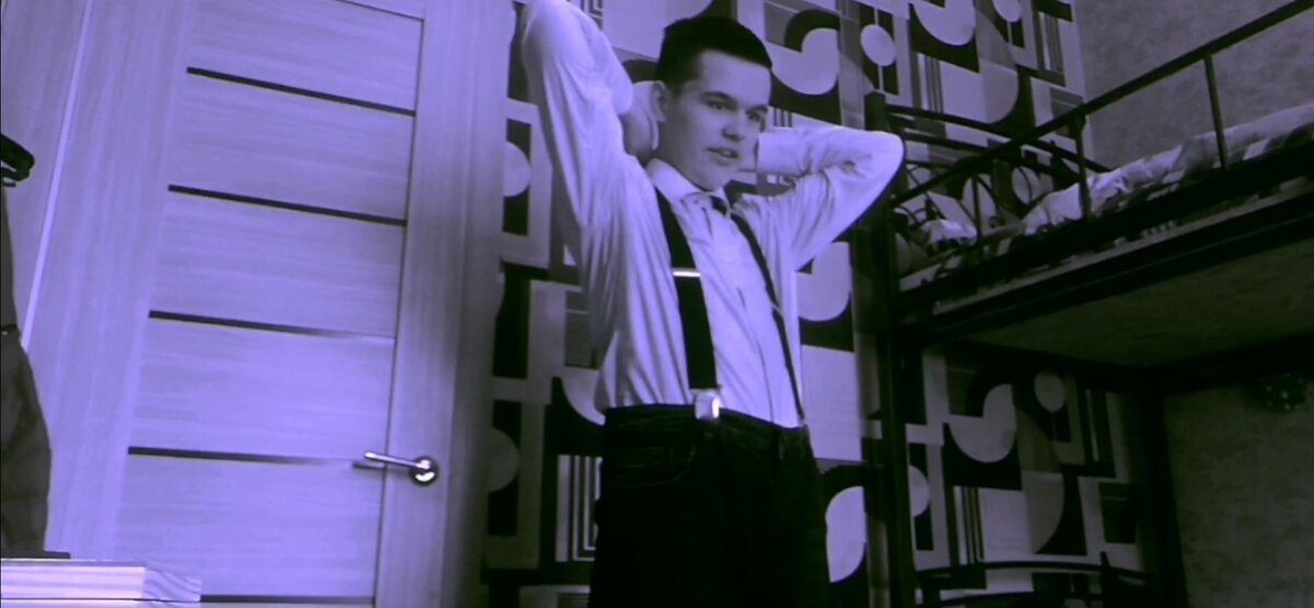 Фотография сцены с незнакомцем (начало фильма)