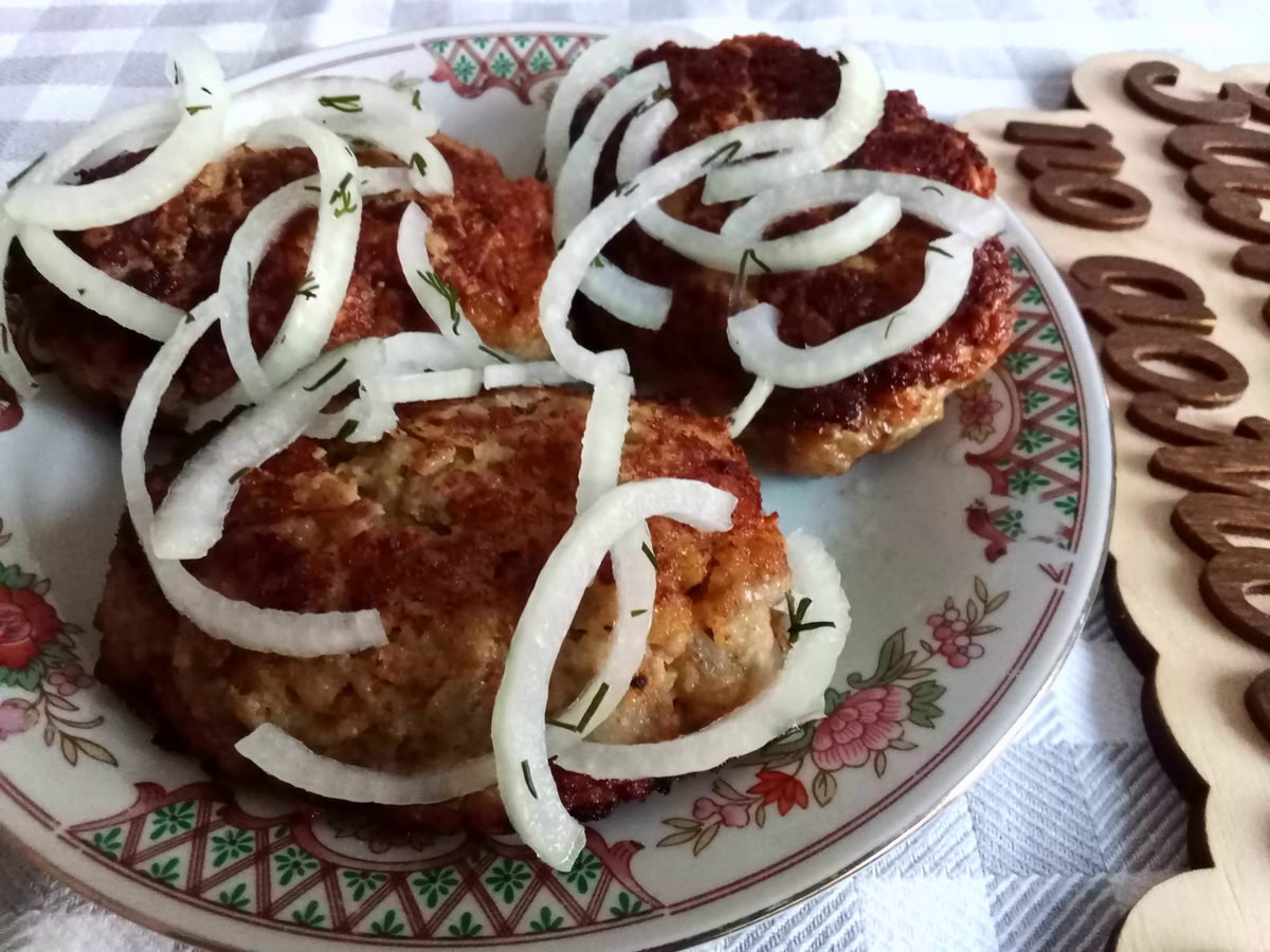 Котлеты с яблоком. Фото от автора