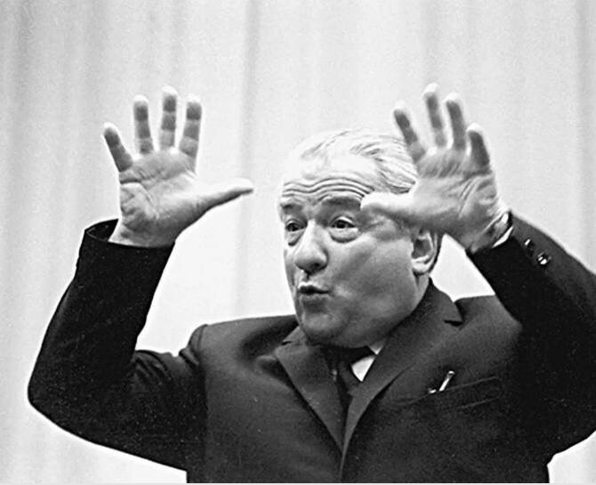 Кадры из передачи «Слово Андроникова»