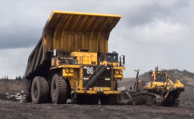 Komatsu 930