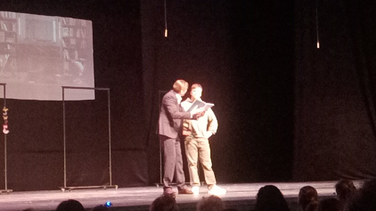 Спектакль дурочка курск. Спектакль дурочка курск. Калуга театр сирано де бержерак. Спектакль дурочка вахтангова глупышка театр. Спектакль дурочка вахтангова глупышка театр.