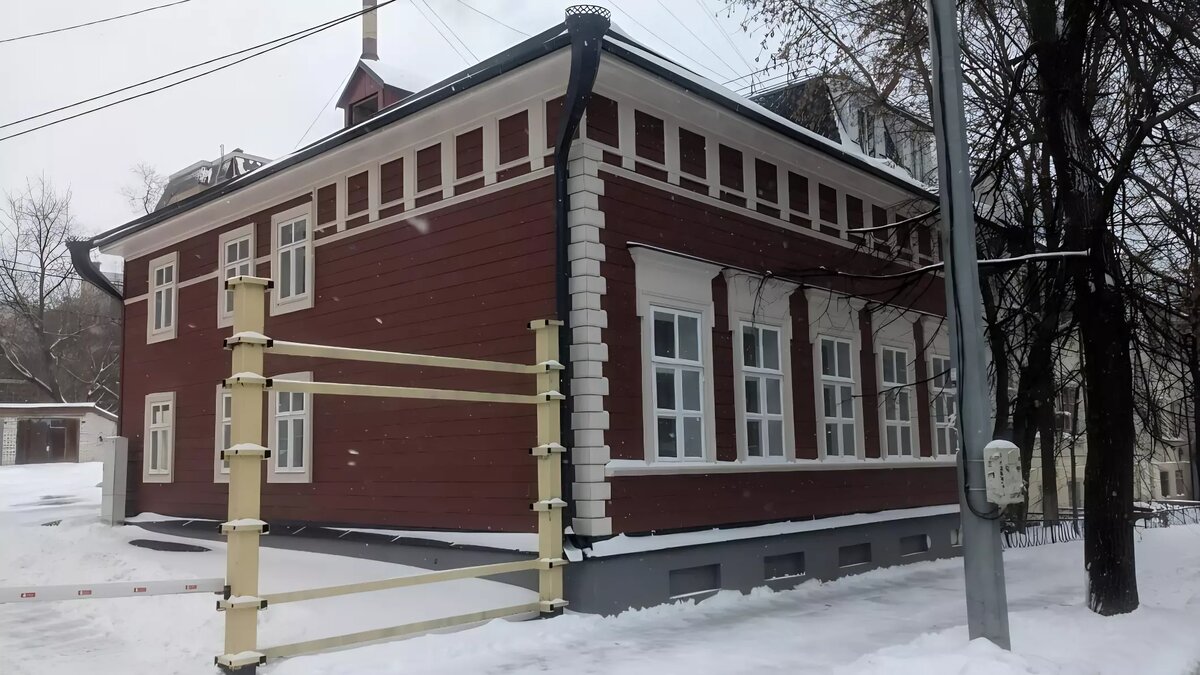     Дом Сомова, построенный в 1852 по улице Маяковского в Казани, хотят признать объектом культурного наследия. Власти уже проверили государственную историко-культурную экспертизу объекта.