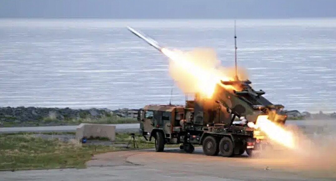 Запуск морской ударной ракеты (NSM) из польского MLV на полигоне Андёя в Норвегии в мае 2016 года. (Фото: Sjøforsvaret)