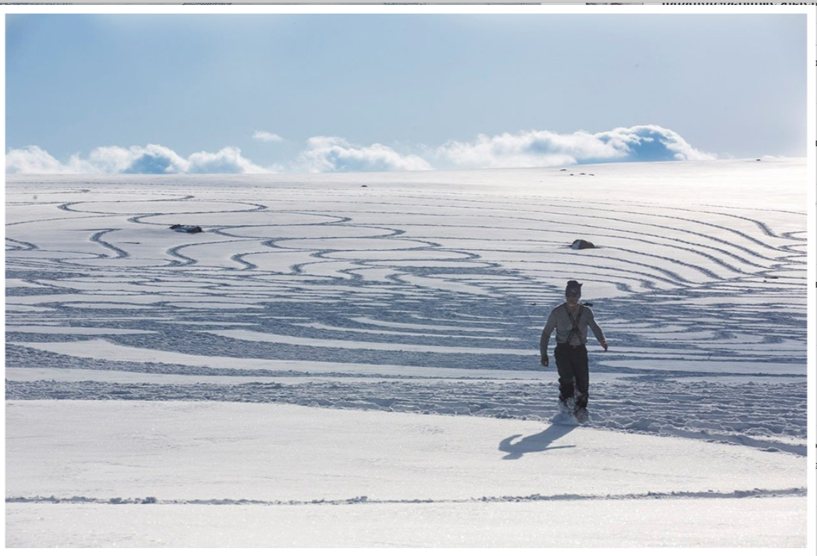 Саймон Бек за работой