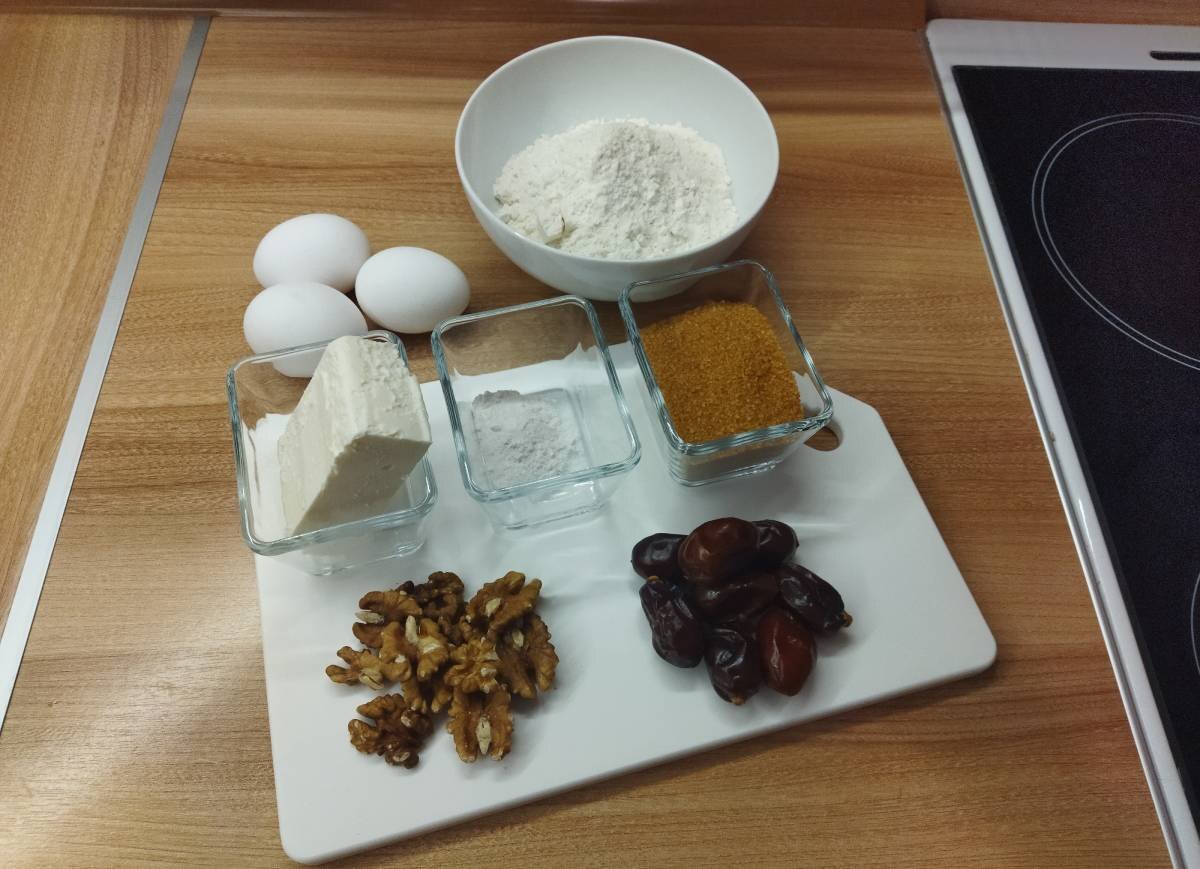 Ингредиенты для кекса с финиками и грецким орехом из Причала Абы