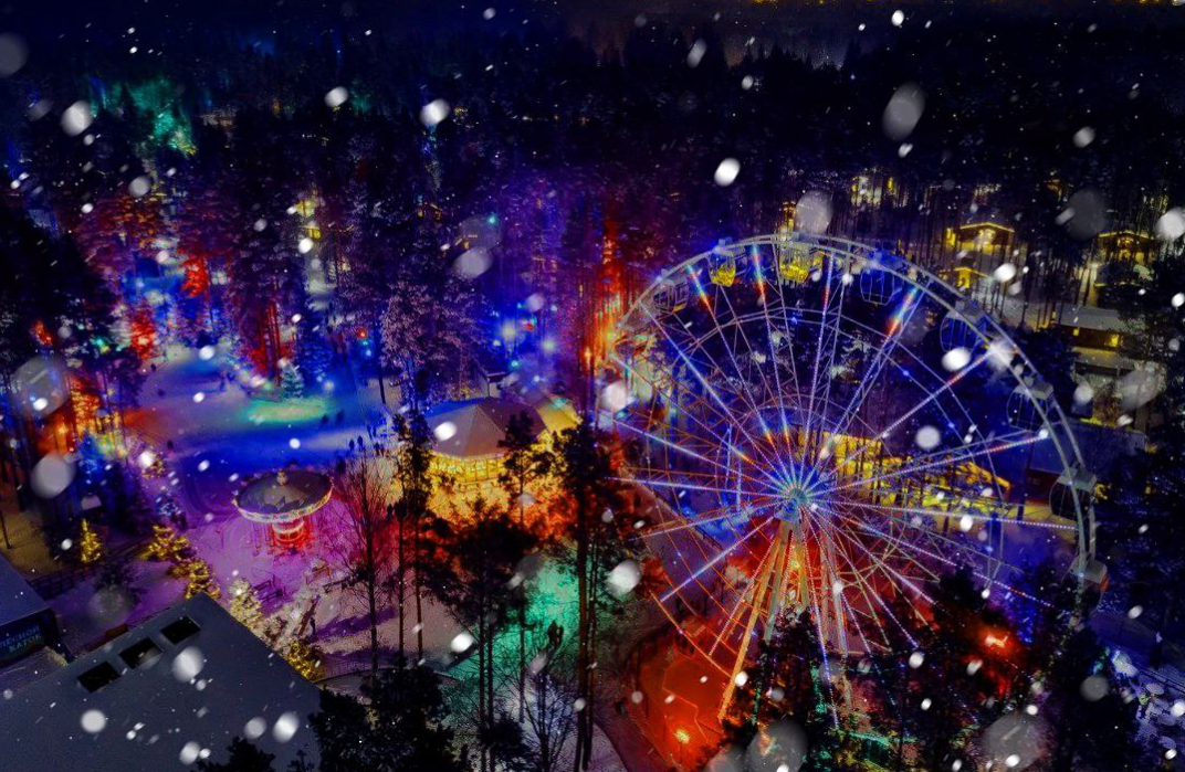 Колесо обозрение в парке