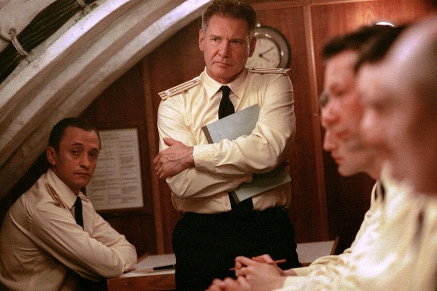 Кадр из фильма 2002 года "К-19".Вот эта лодка данного проекта, которую купили американцы и сняли фильм с декорациями, как будто это атомная ПЛ СССР,Почти так и было в кают компании тогда.