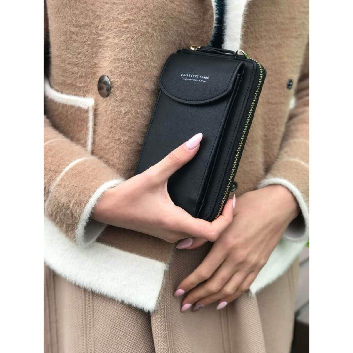 Сумка-клатч и серьги Dior в подарок за 1990 руб. 