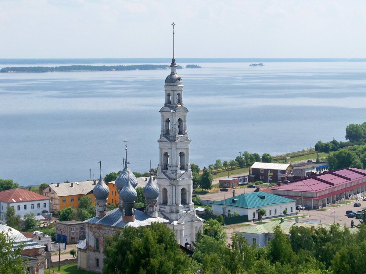 День 2. Пешком по Юрьевцу: Георгиевская колокольня, Асафовы острова, музей  архитекторов братьев Весниных, музей режиссёра А. Тарковского. |  ВелоПешеходинг. Велосипедные и пешие путешествия. | Дзен