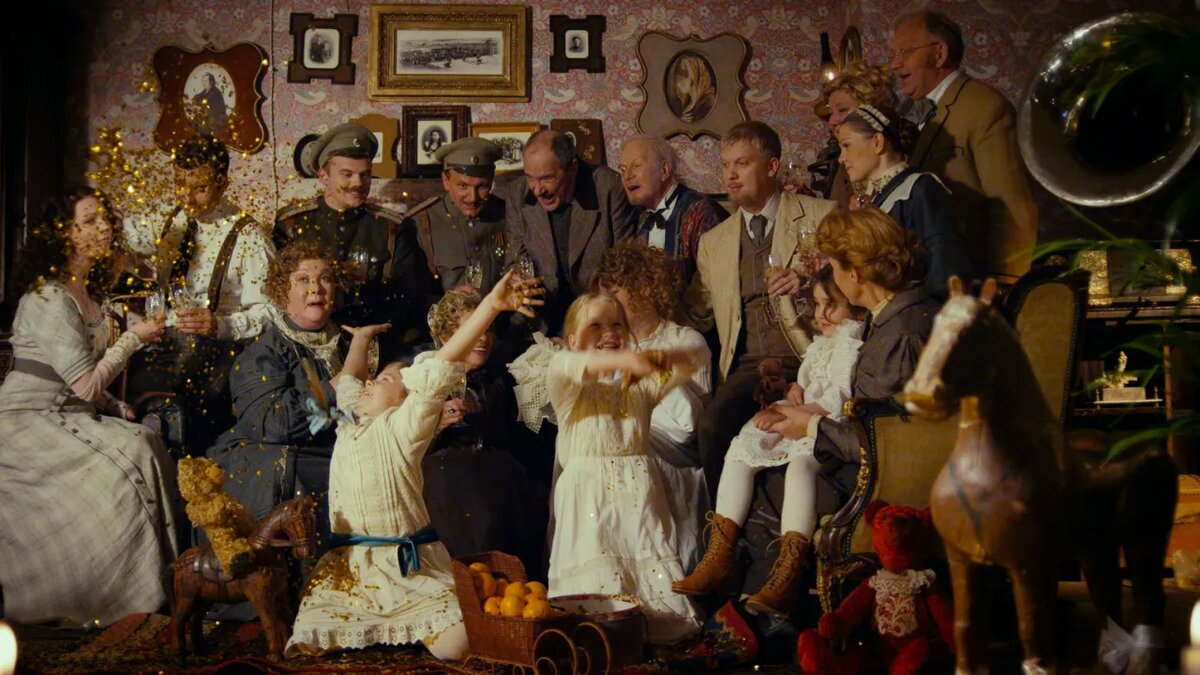 Кадр из фильма «Ёлки 1914», 2014, Базелевс Продакшн