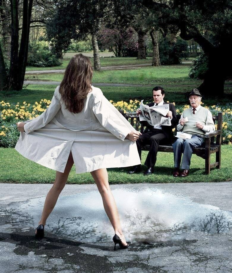 «Что с лавочки смотрите? Женщин не видели? Так глядите!». Взято с https://cameralabs.org/aeon/intimnyi-vzgliad/foto/13020-pryatat-eto-prestuplenie-la-senza