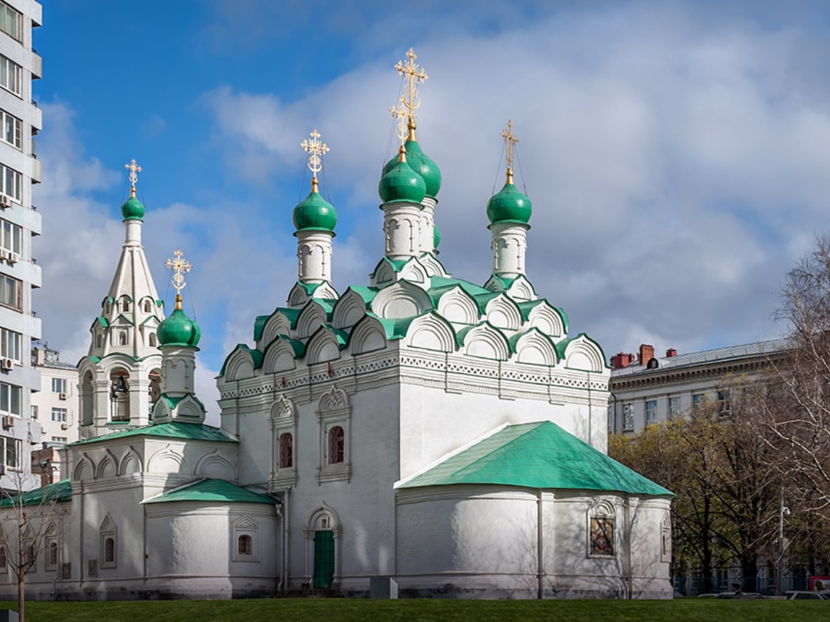 Храм преподобного Симеона Столпника Москва. Храм Симеона Столпника на поварской. Поварская улица Церковь Симеона Столпника.