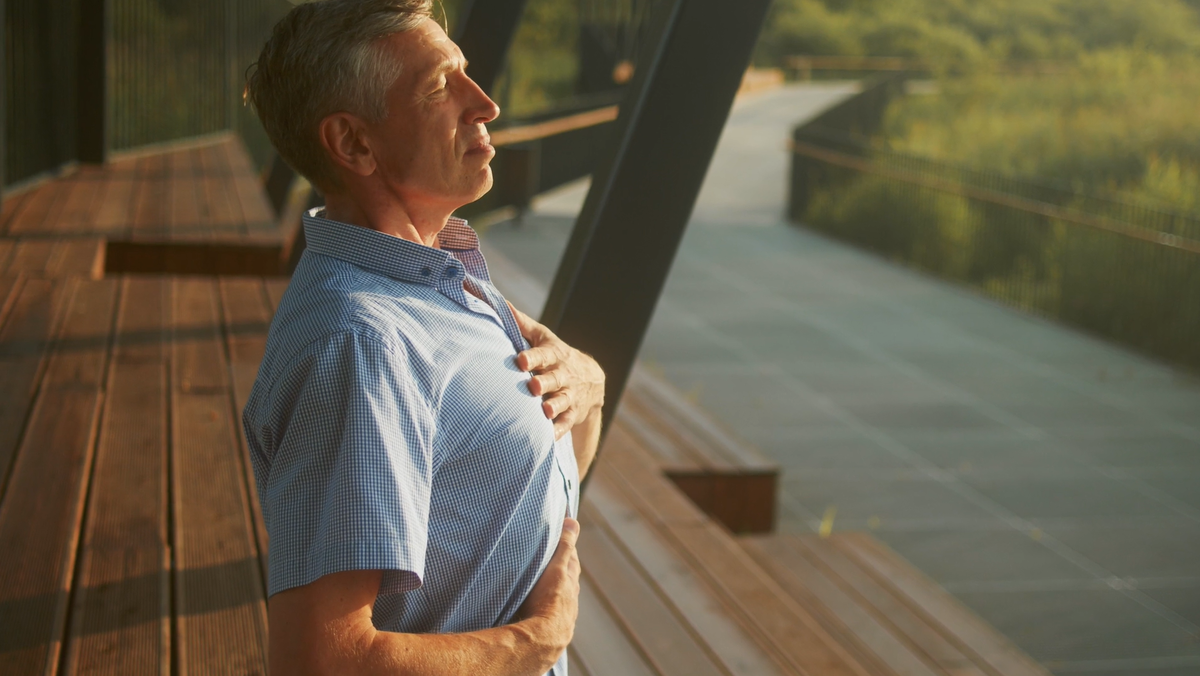 Спокойное глубокое дыхание – полезное действие, которое очень легко начать практиковать