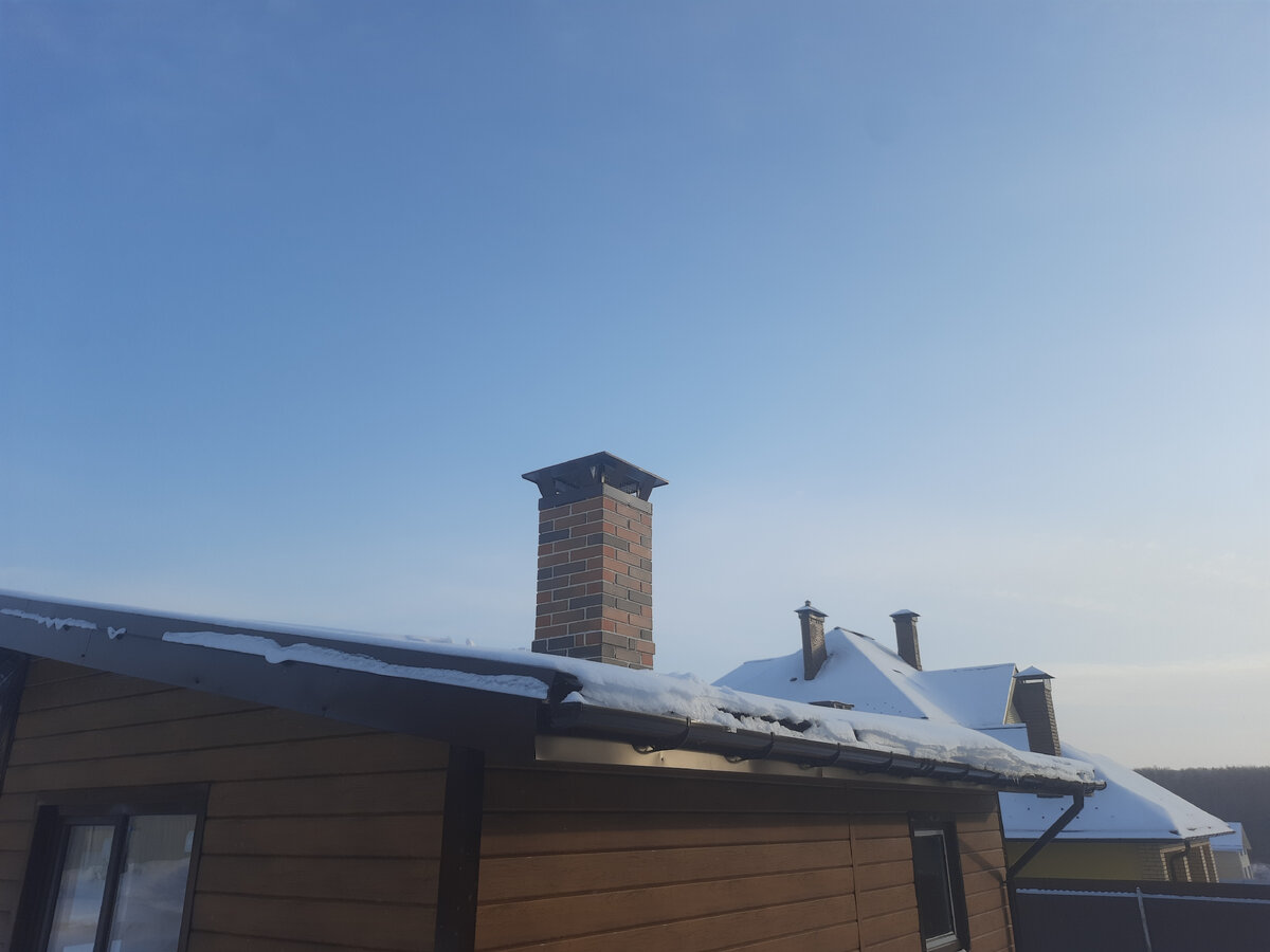 Дымник на трубе.