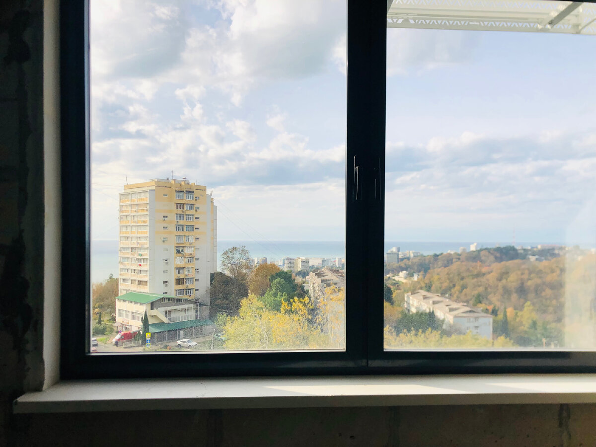 вид с квартиры в Сочи на море