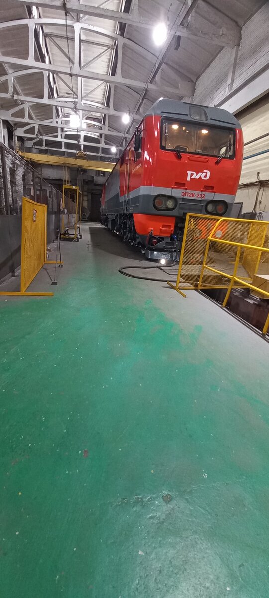 вот так сдают электровозы полностью , 