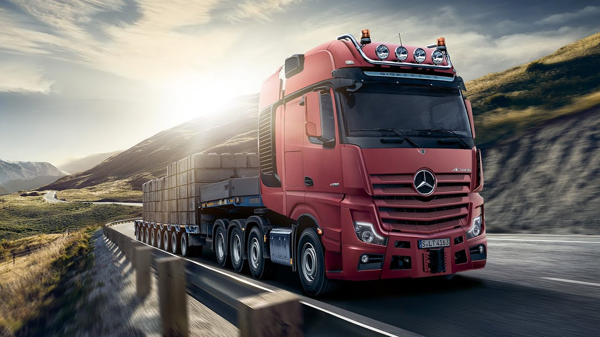 Фура Mercedes Benz Actros 2020