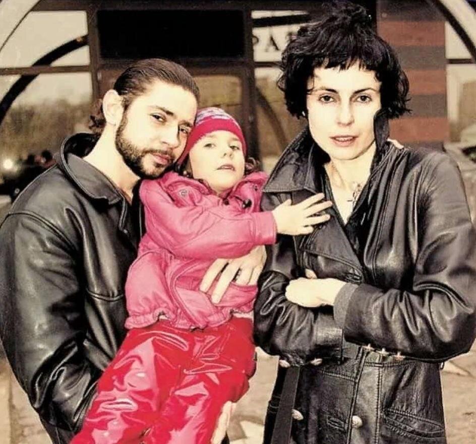 Валерий Николаев с Ириной Апексимовой и дочкой