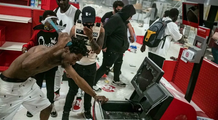 Шоппинг по-американски выглядит теперь так (фото с сайта global-shoping.ru)