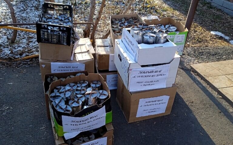    Оренбургские волонтеры отправят бойцам СВО более 600 блиндажных свечей Кристина Просвиркина