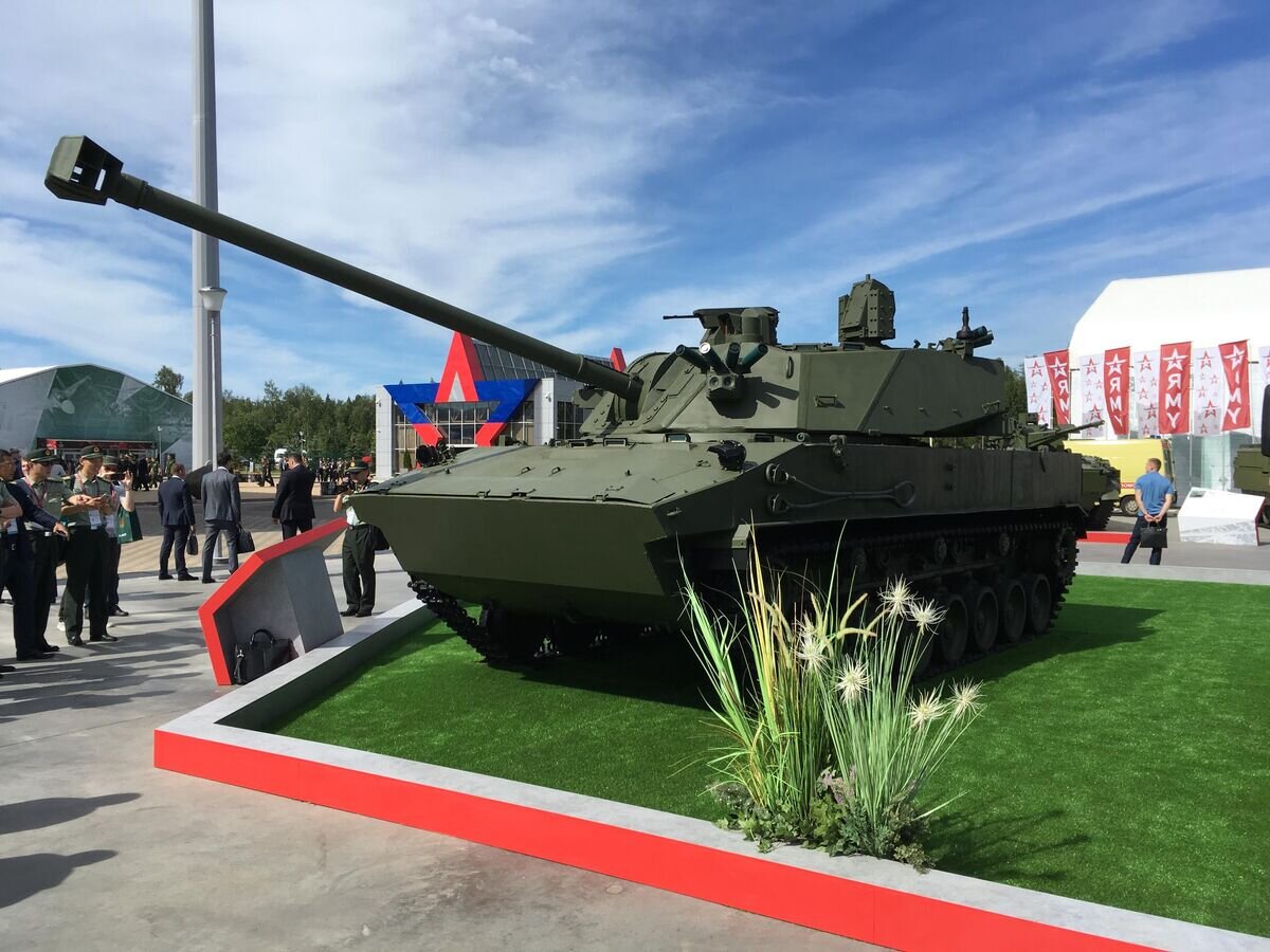    Самоходное артиллерийское орудие "Лотос"© РИА Новости / Андрей Коц