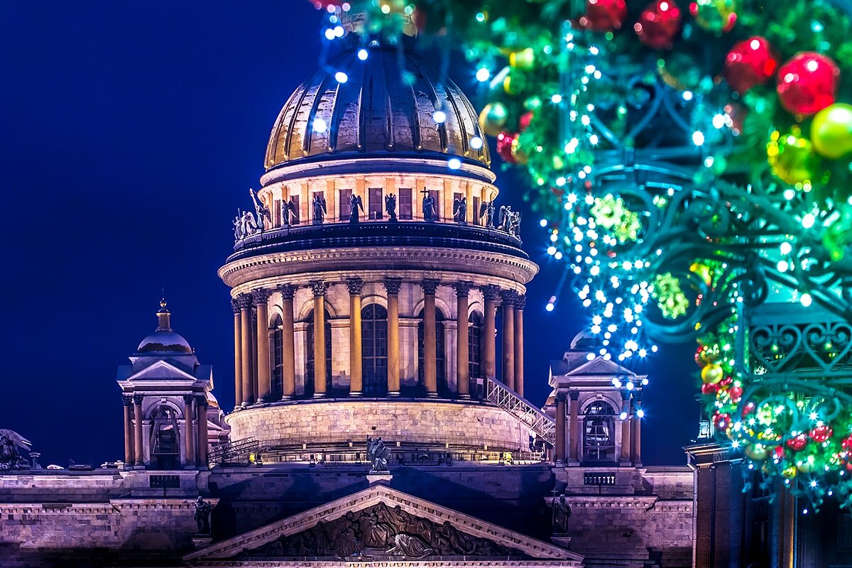 Зимний Исаакиевский собор в Санкт Петербурге