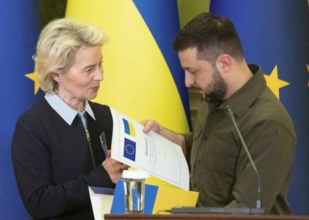    Зеленский и фон дер Ляйен «скоординировали позиции» перед саммитом ЕС