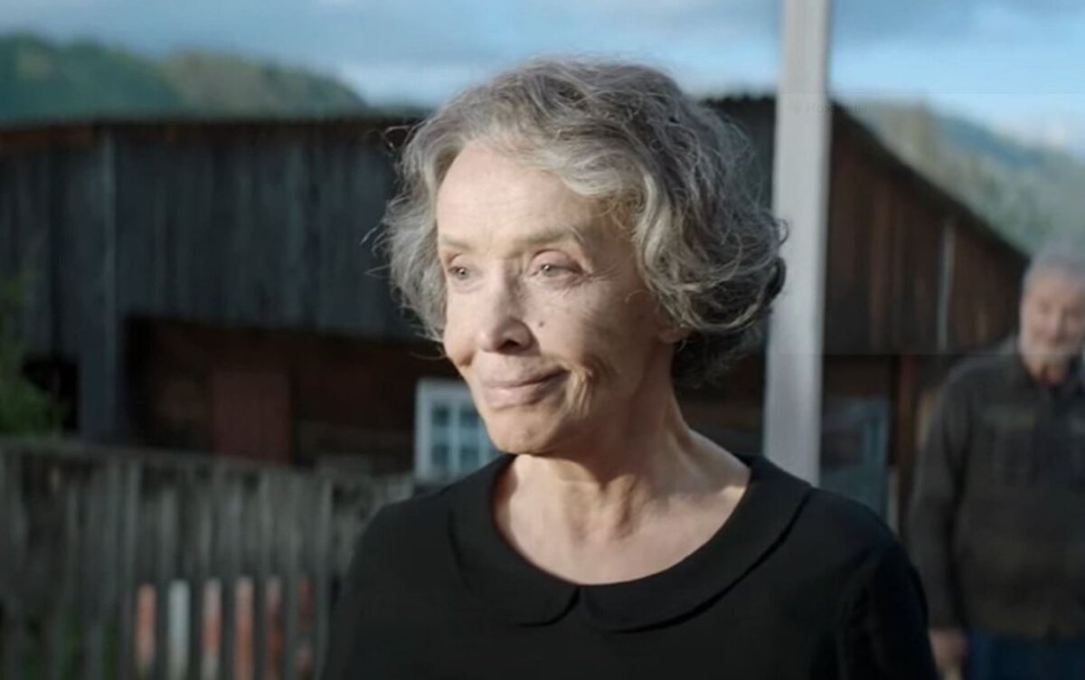 Ирина Печерникова всю жизнь легко меняла мужчин, без сожаления разбивая сердца. При этом Печерникова мечтала о настоящей любви. Она оказывается всегда ходила с ней рядом.-6