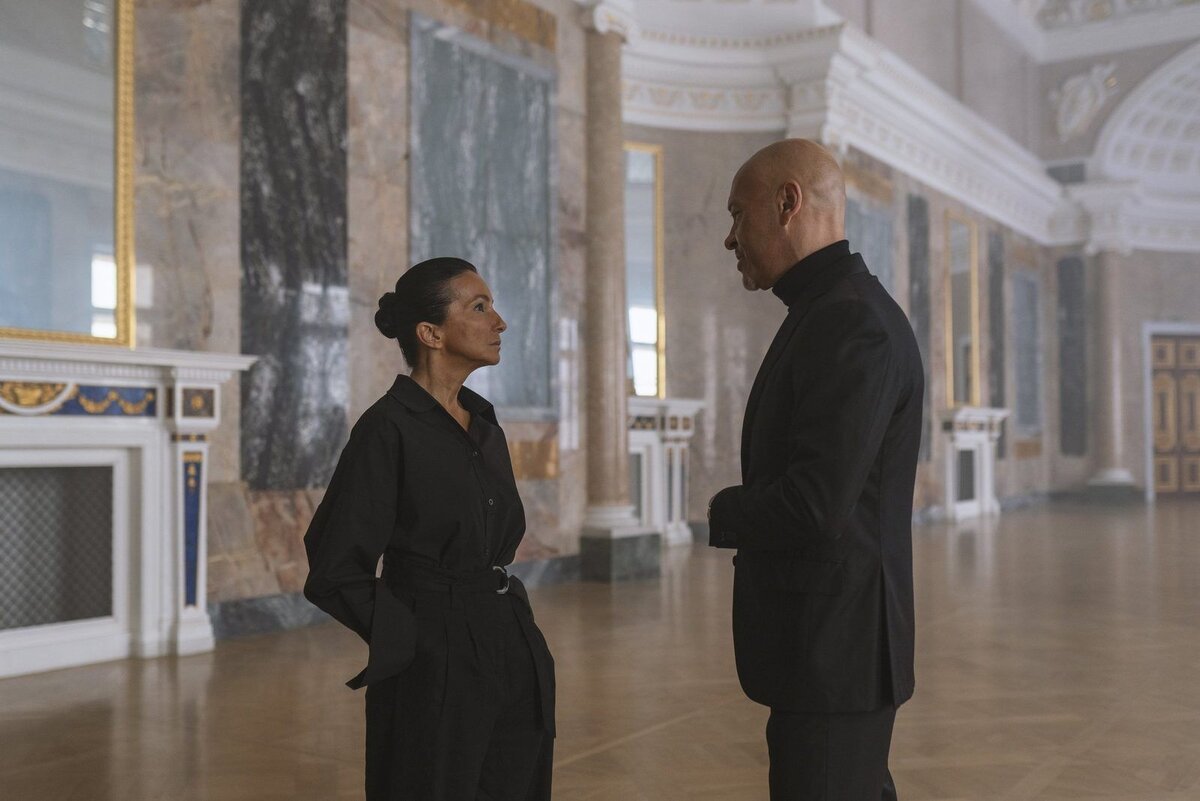 Вот осанка балерины? Типа постарела? 