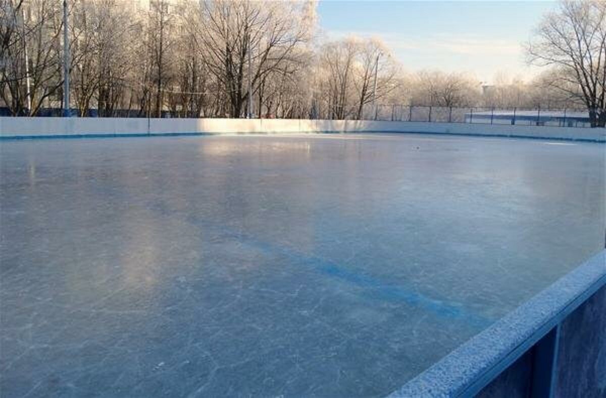 каток на горчакова. каток на рузской улице. тропарево-никулино спортивные площадки. каток в некрасовке. катки на юго западе москвы.