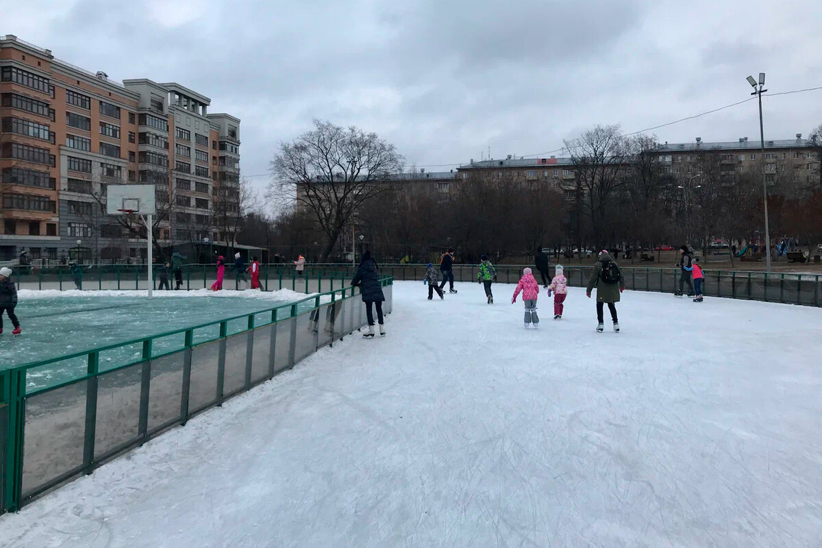 Открытые катки на юго-западе Москвы: платные и бесплатные (с картой) | Про  Мой Район | Дзен