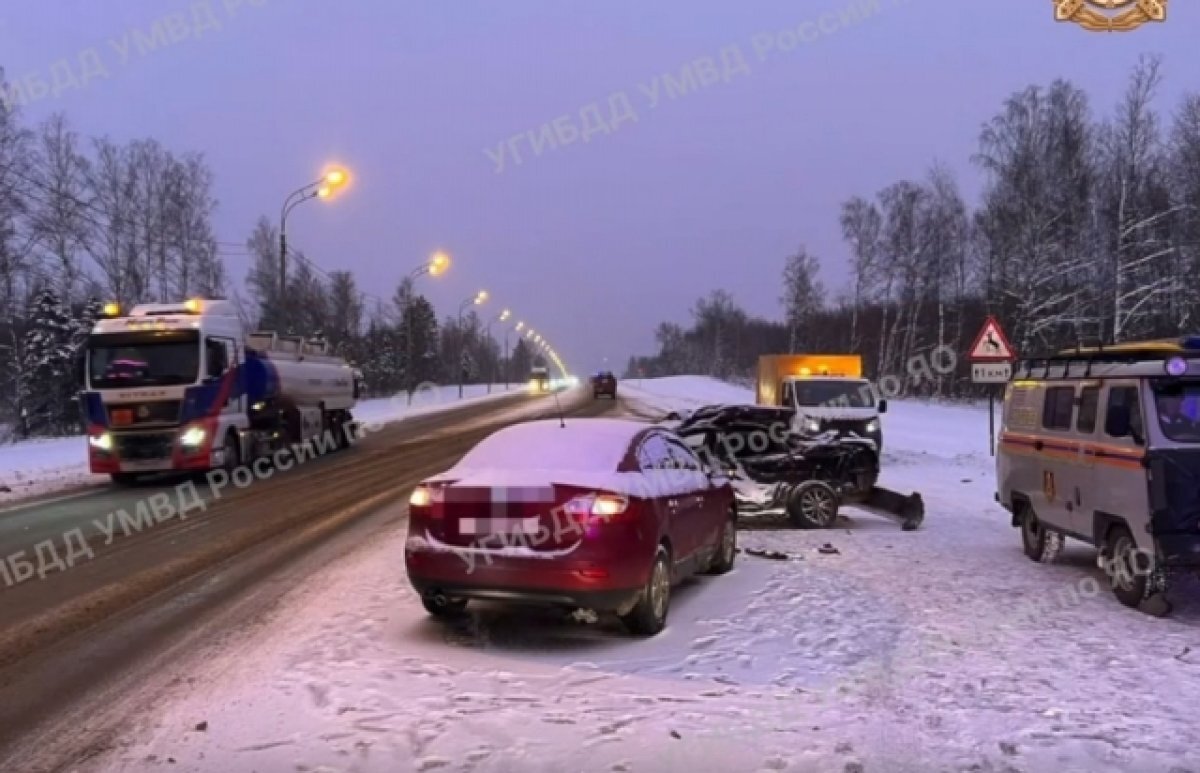    В Ярославской области в тройном ДТП погиб водитель